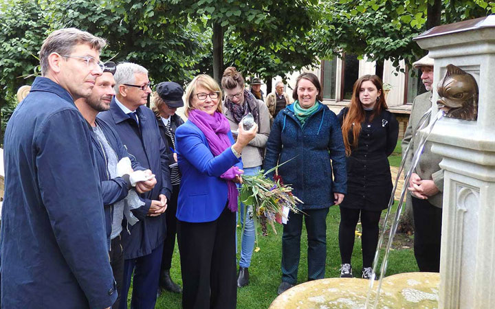 Babelsberg, Brunnen, Delfine, Ira Schwarz, Dieter Mann